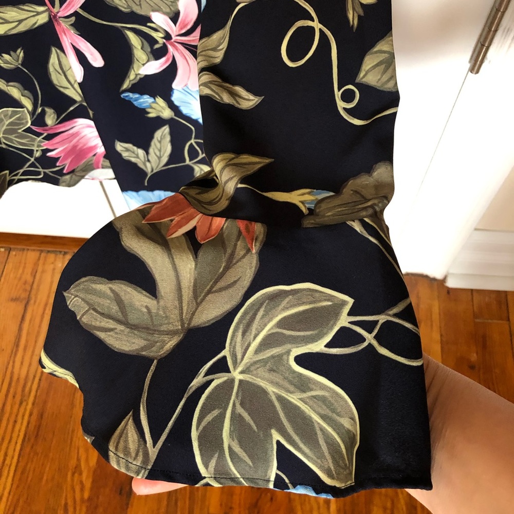 Ann Taylor - Picture 4 of 5
